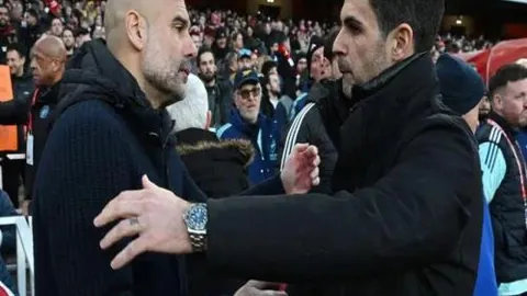 “蒋欣玗吴芳娴携手晋级网球女双四强”